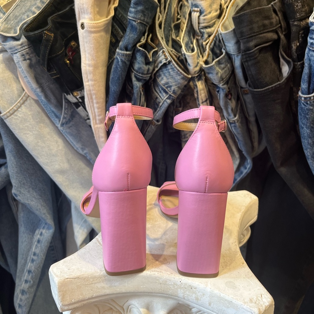 Steve Madden - Tia Block Heel Vegan Leather Sandal Heels - Rose Pink Brand new - Picture 3 of 5